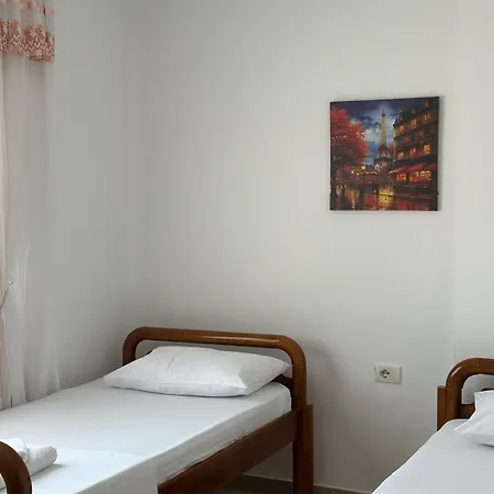 Himara Apartaments * Himare