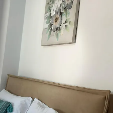 Himara Apartaments *