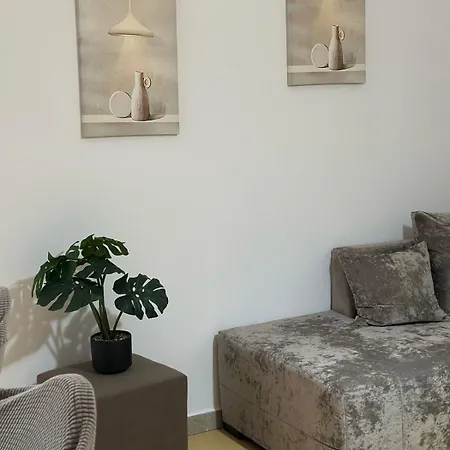 Himara Apartaments